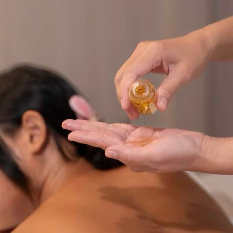 Aromatherapy Massage for Pain Relief