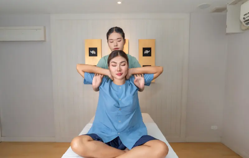 How Aromatherapy Massage Promotes Sleep Naturally
