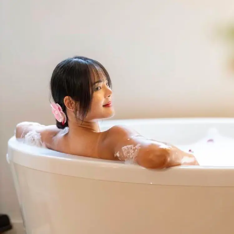 Rejuvenating Foot Reflexology Therapy